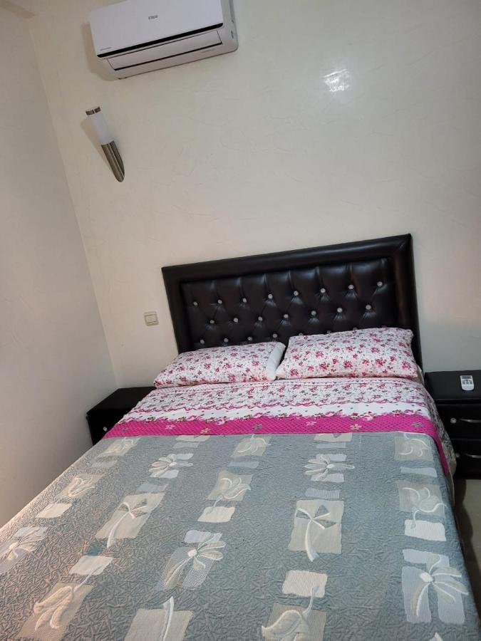 90 Qm Mit 2 Schlafzimmern Apartamento