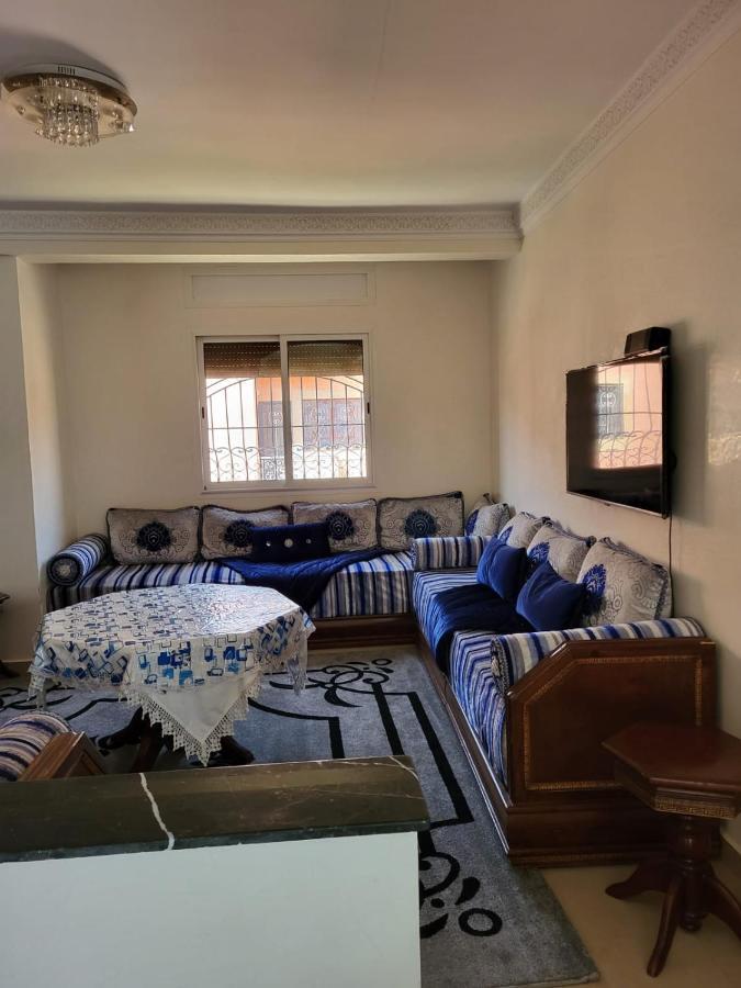 90 Qm Mit 2 Schlafzimmern Apartamento *